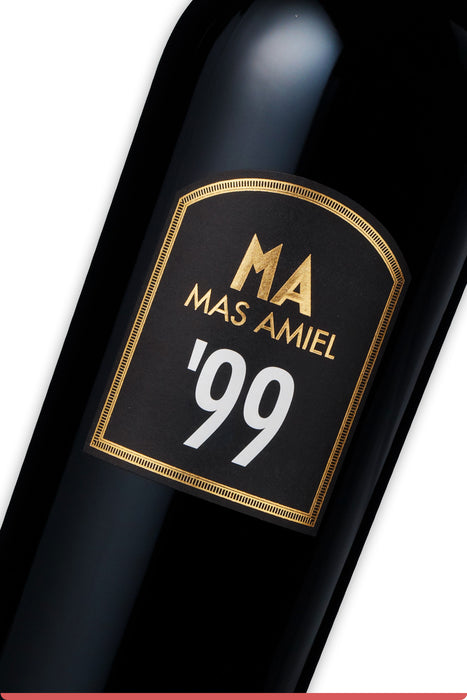 <span style='font-weight: bolder'>Millésime 99 </span><br><small style="color:grey">Vin Doux Naturel - AOC Maury</small>
